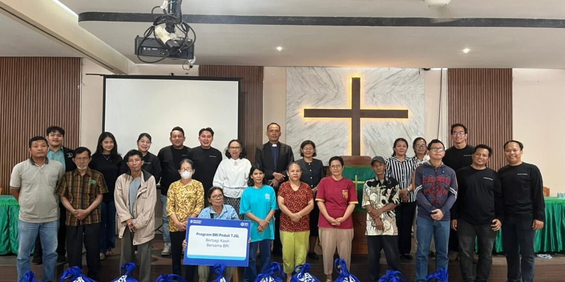 BRI Region 4 Palembang Salurkan Bantuan Sembako ke Enam Gereja
